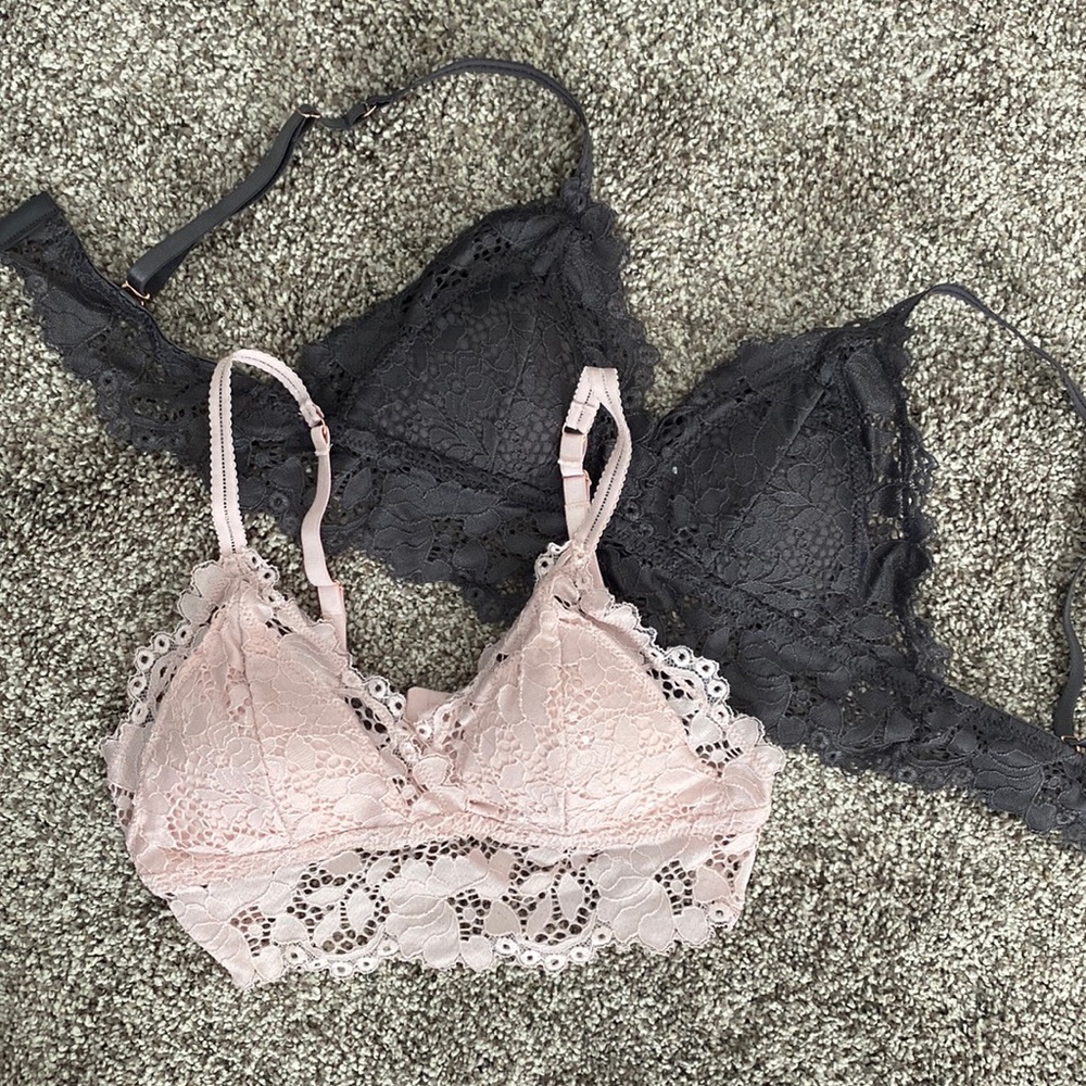 2 Bralettes